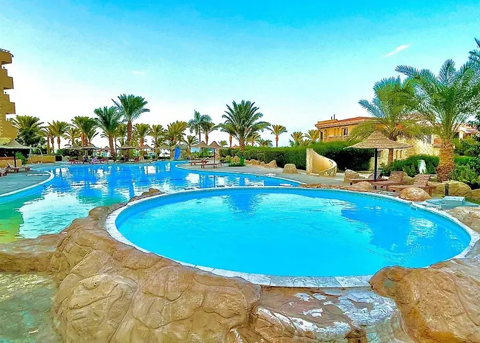 Floor Premier View In Red Sea Apartmanhotel Gurdaka